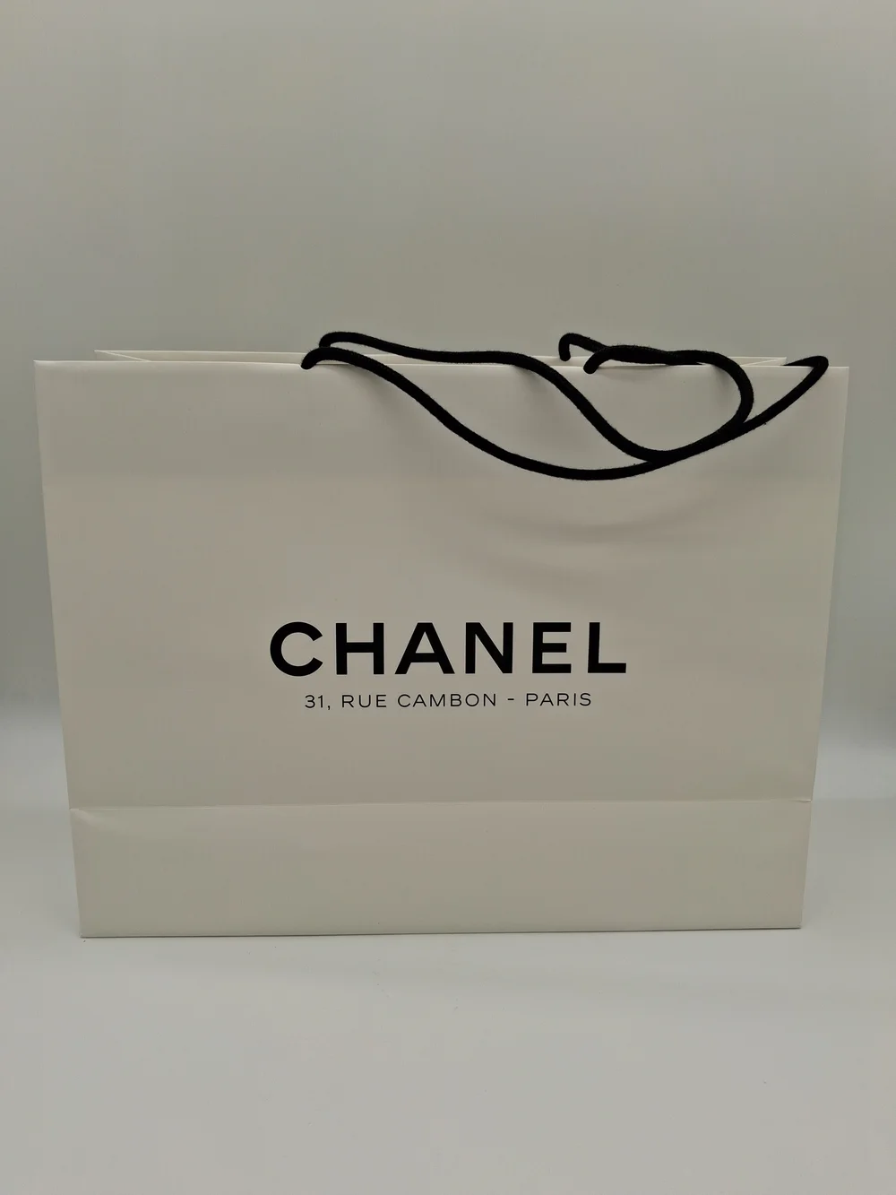 CHANEL 31 Rue Cambon Paris White Large Shopping Gift Bag Black Rope Handles